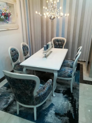 Dine in style with Classic Grey-Blue e Dining chairs in a practical set of 4