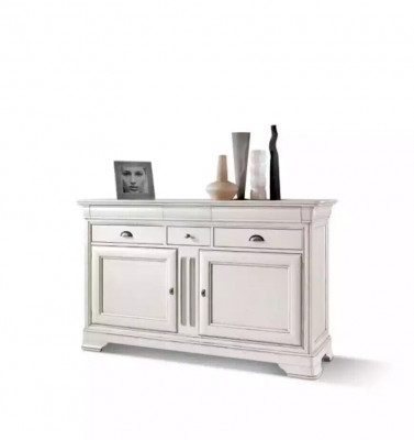 High-quality chest of drawers in classic n Italian design