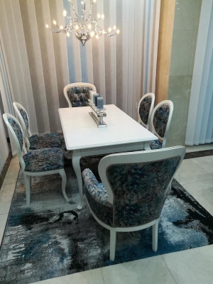 Dine in style with Classic Grey-Blue e Dining chairs in a practical set of 4