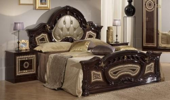 Bedroom Italian Furniture Set Luxury Chesterfield 6-piece. Bed Beds Wardrobe