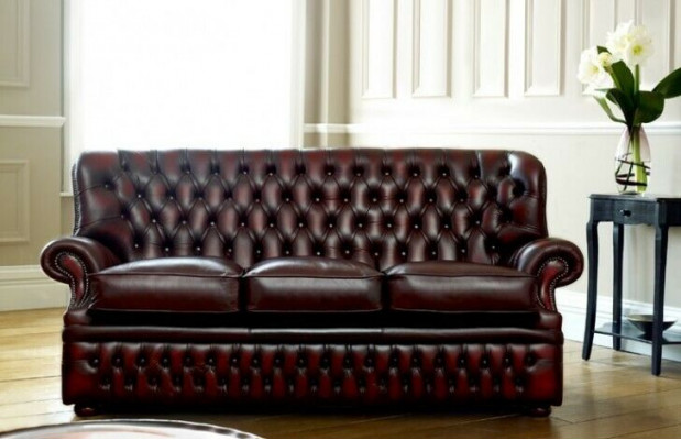 Brown Chesterfield 3-seater antique style designer living room couch